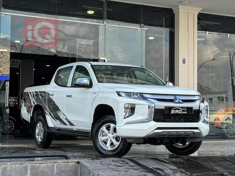 میتسوبیشی L200